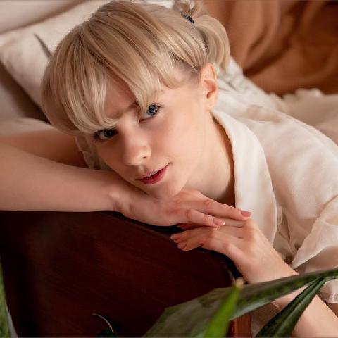 【色图】青春靓丽的火辣美女，如此粉嫩的美鲍真是少见