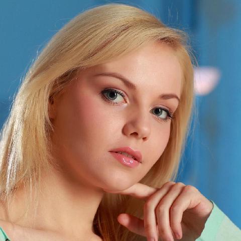 【色图】白皙少女婉如出水芙蓉，美的让人窒息