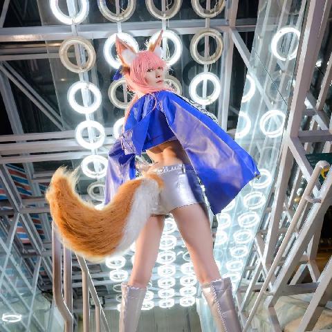 【色图】喜爱Coser精灵系女孩球球 卖萌起来更是犯规到一个不行