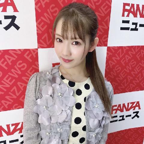 【色图】日本AV新星童颜巨乳的俏丽小美女大胆写真 - Hayano Uta