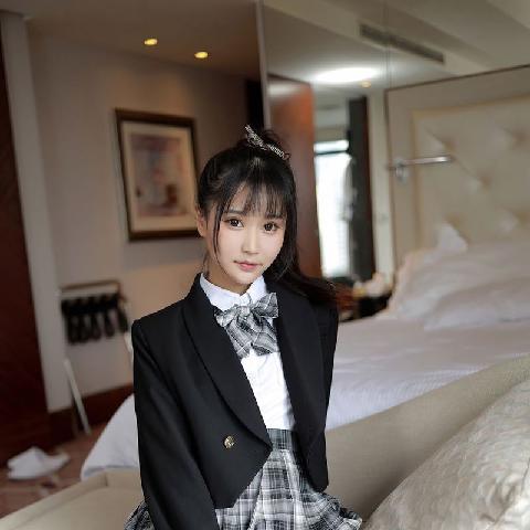 【色图】北京宅男小女神学生装大胆黑丝诱惑写真 - 小果冻儿