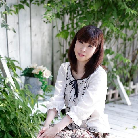 【色图】日本甜美女子坂木ふみ为你掰开无毛嫩屄