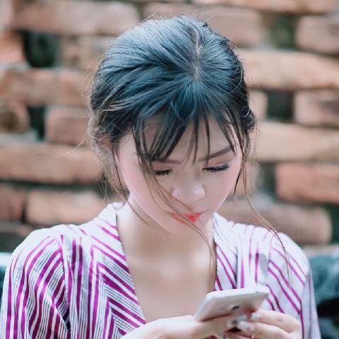 【色图】16岁的越南裸模TRONH THUY TRANG