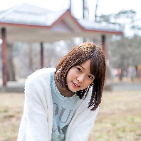 清纯可爱的日本小乡村姑娘家居露体写真 - 八木奈々