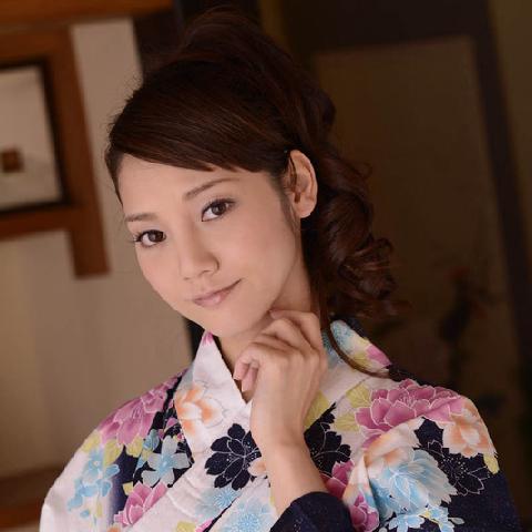 和服美少女双战中出