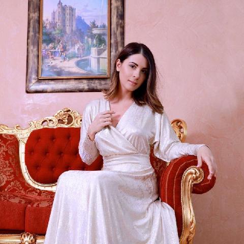 【色图】高贵典雅的洋少妇宽衣解带展迷人玉体 - Alice Kelly