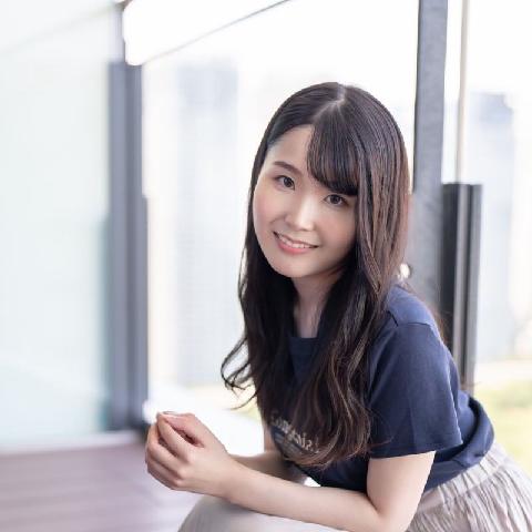 【美女图】含羞答答的日本援交学生妹,这白嫩的大奶真不错 - Miina