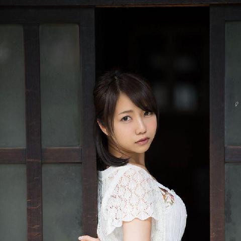 惹人怜爱的日本乡村姑娘