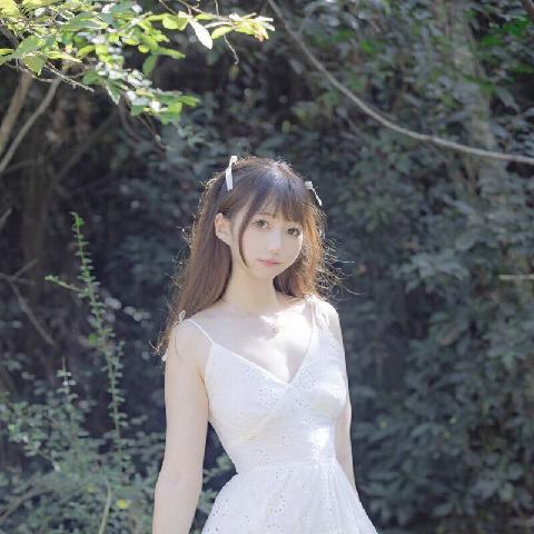 【色图】户外露出的清纯美丽少女[Nagisa魔物喵]