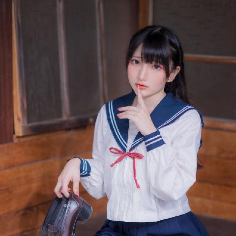 【美女图】小丁同学的学生装和猫儿女仆