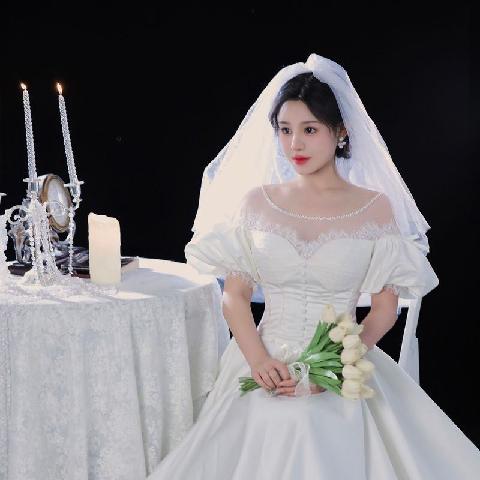 【色图】脱下婚纱的白嫩新娘子,急不及待地春心动了 - 桃暖酱